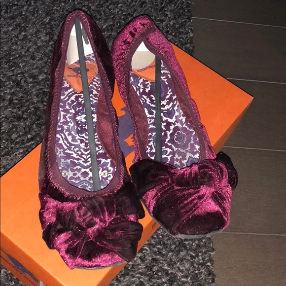 Rocket Dog Shoes - Rocket Dog Amery Velvet Flats (Burgundy/Wine)